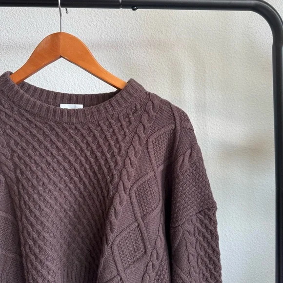 Aritzia Sunday Best Peggy Cropped Rich Mocha Brown Cable Knit Sweater Size M NWT - Picture 2 of 7
